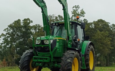 John Deere 6115M