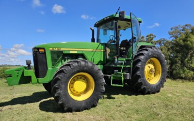 John Deere 8100